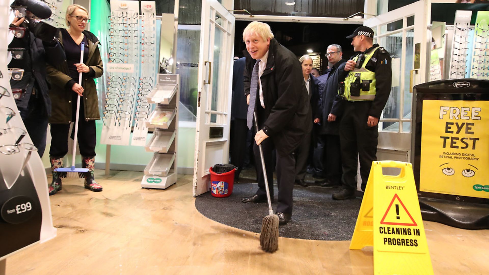 Boris Johnson visits flood hit Derbyshire. Photograph: Danny Lawson/PA. - Credit: PA Wire/PA Images