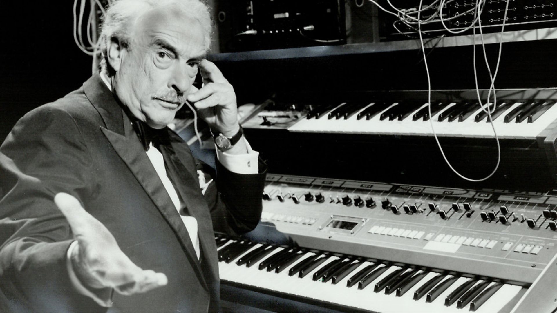 Danish-born pianist Victor Borge. Photo: Boris Spremo/Toronto Star via Getty Images - Credit: Toronto Star via Getty Images