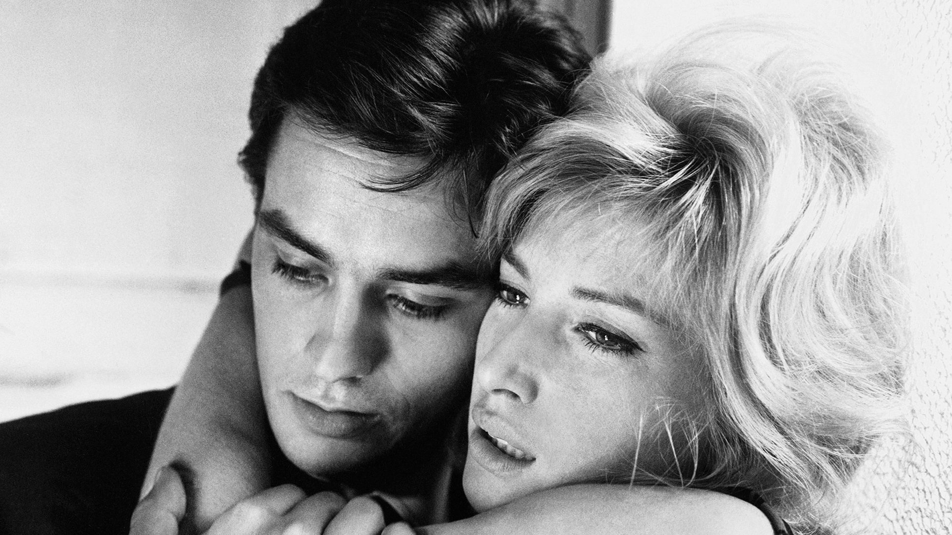 Alain 
Delon and Monica 
Vitti on the set of 
L’ Eclisse, 1962. Photo: Sergio Strizzi