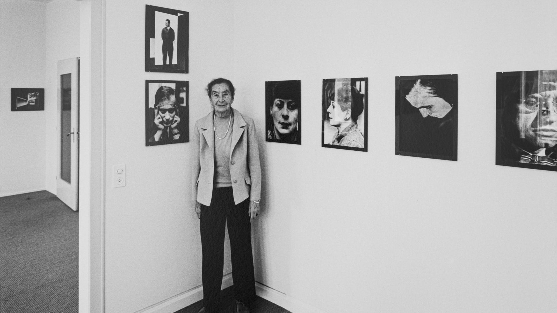 Giorgio Hoch, Exhibition view of Lucia Moholy, Galerie Renée Ziegler, Zurich, 1981. Photo: © Giorgio Hoch