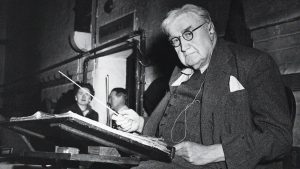 The composer Vaughan Williams conducts a rehearsal of the Halle Orchestra, 1956. Photo: Hulton-Deutsch Collection/CORBIS/Corbis via Getty Images