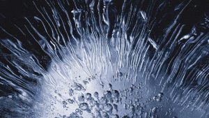 Aristotle, Francis Bacon and René Descartes all claimed that hot water can freeze more quickly than cool water. Image: TNW