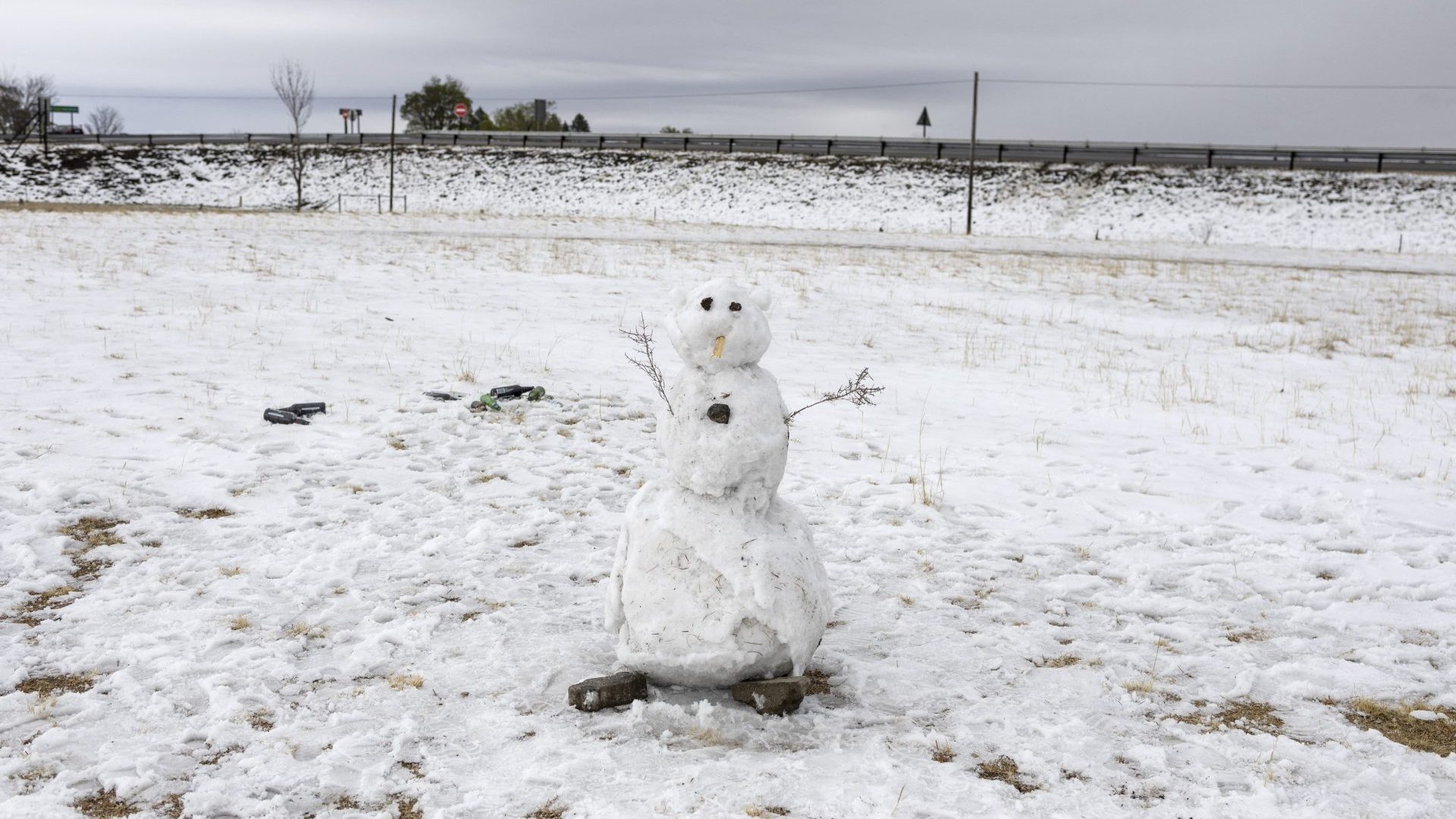 A snowman in Warden, Free State province, South Africa. Image: wikus de wet/Afp/getty