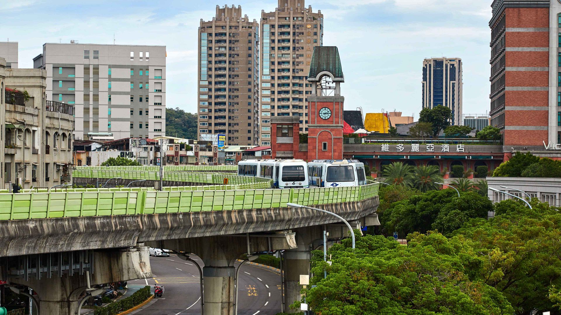 Driverless trains pass each other on the elevated Wenhu line, commonly known as the Brown Line, Taiwan. Photo: Craig Ferguson/LightRocket via Getty Images