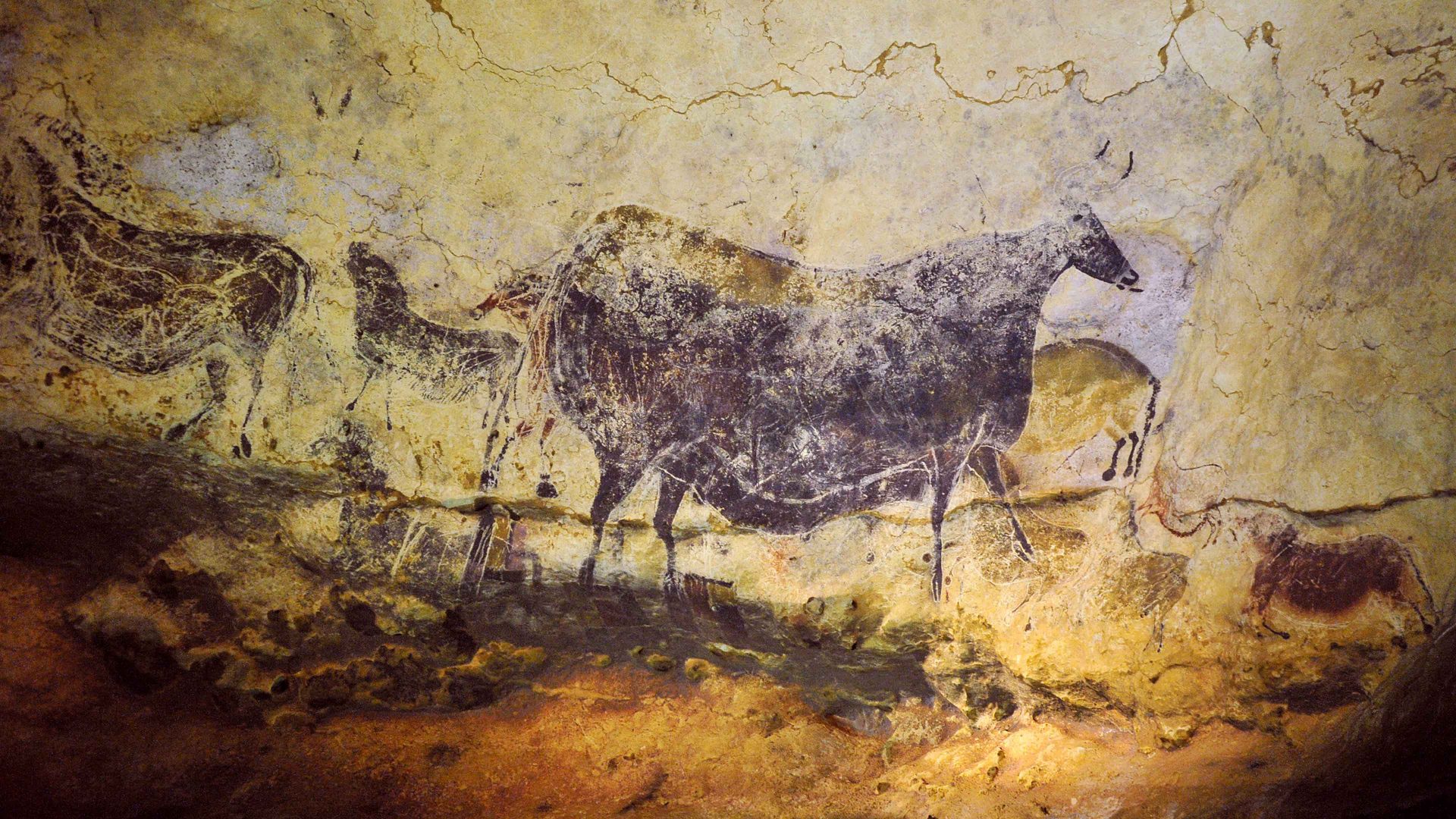 Picture of the "Main Gallery" taken during a visit of the Lascaux Cave on July 25, 2008 near the village of Montignac, south-west France. Image: PIERRE ANDRIEU/AFP via Getty Images