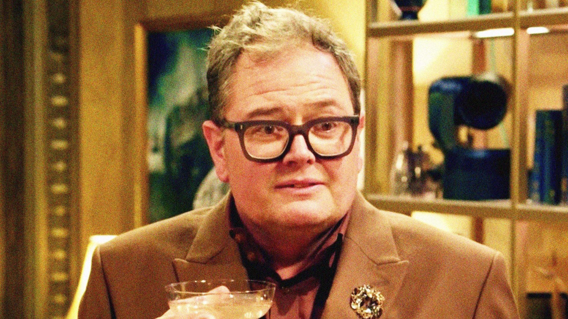 Alan Carr in Celebrity Traitors. Image TNW