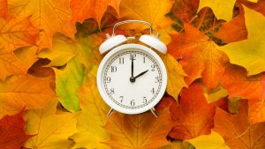 The clocks are changing again – a century-old ritual that saves no energy, confuses livestock, and makes us all a bit fed up. Image: Adobe Stock