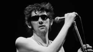 The Pogues frontman Shane MacGowan performs at the Paradiso in Amsterdam, March 1995.Image: Frans Schellekens/Redferns/Getty