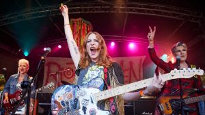 Yvonne Vaux (Amelia Bullmore), Kitty Eckersley (Rosalie Craig), Holly Gaskell (Tamsin Greig), Miranda (Macy-Jacob Seelochan). Image: Drama Republic Ltd