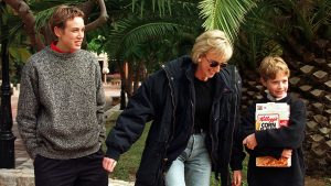 Freddie Sayers (l) playing Prince William in Diana: A Tribute to the People's Princess. Photo: DOMINIQUE FAGET/AFP via Getty Images