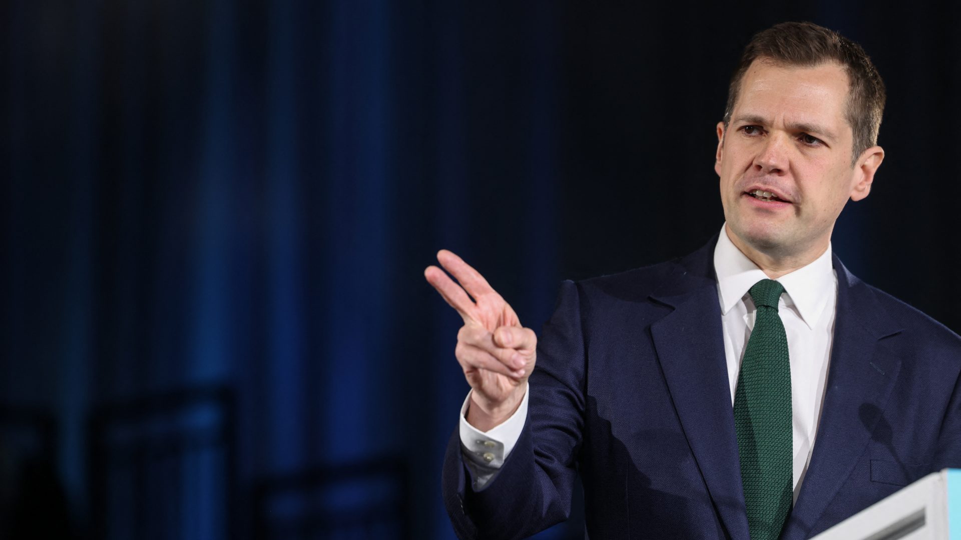 Jenrick’s day out at the races in the Sun