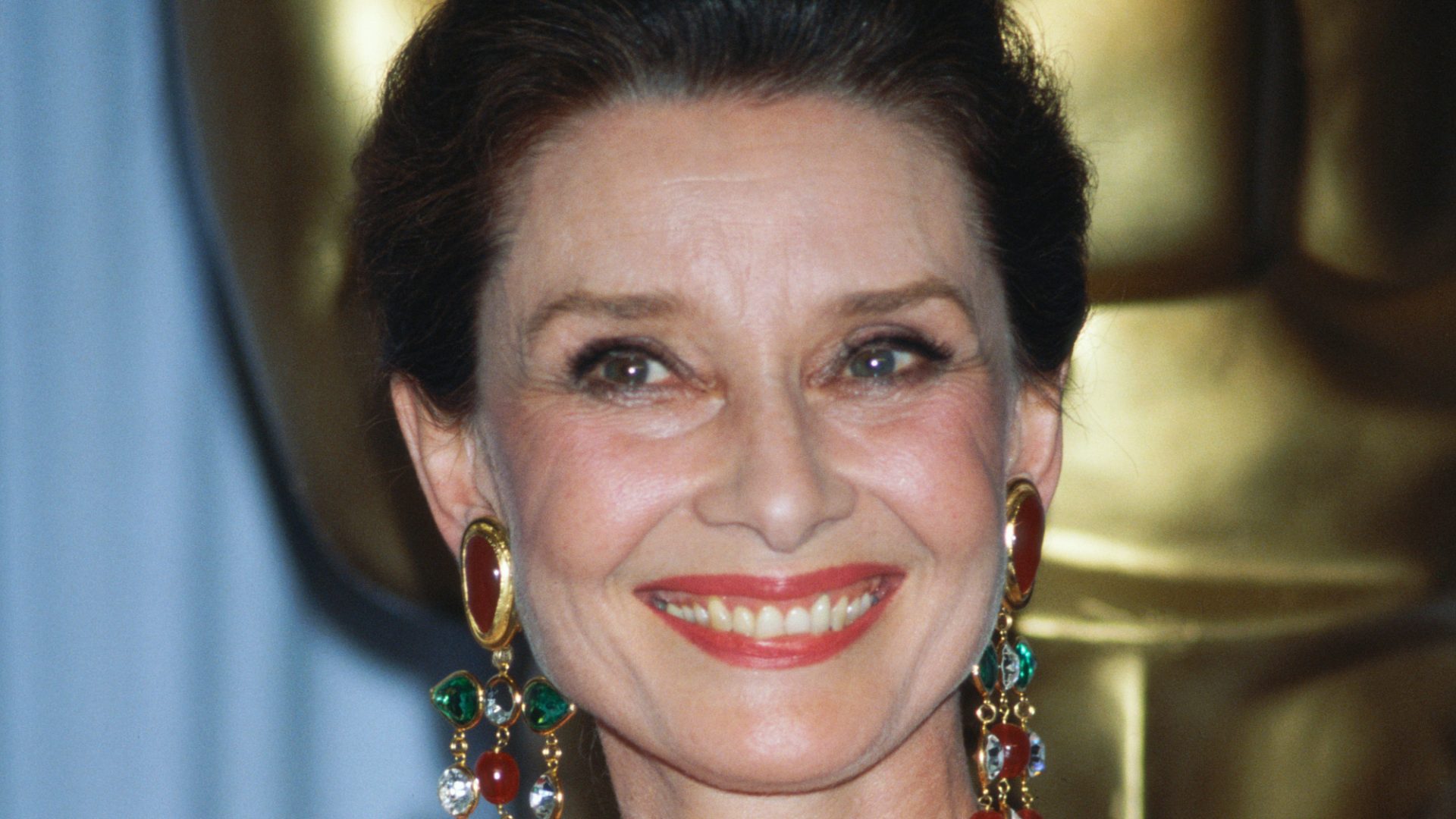 Audrey Hepburn at the 58th Annual Academy Awards in Los Angeles, 1986. Image: Maureen Donaldson/Getty