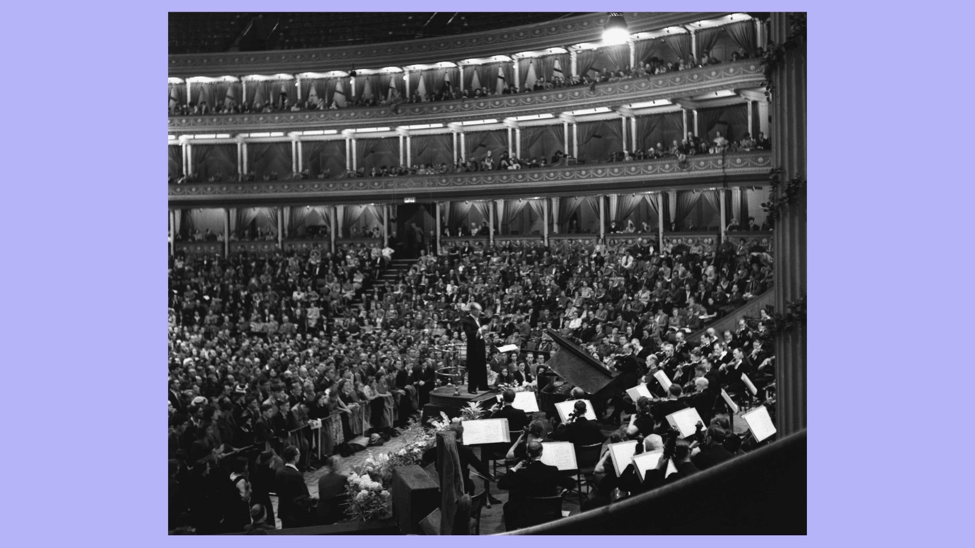 The interior of the Albert Hall in London. Image: Horace Abrahams/Keystone Features/Hulton Archive/Getty Images