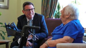 Andy Burnham meets residents as he visits social care organisation Jewish Care. Photo: Kirsty Wigglesworth / POOL / AFP via Getty Images
