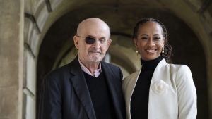 Salman Rushdie and his wife Rachel Eliza Griffiths. Photo: David Levenson/Getty Images
